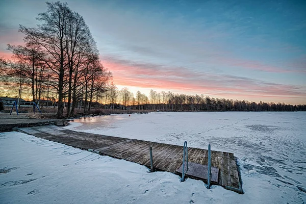 Mooie Winter Daybreak Zweedse Lake — Stockfoto
