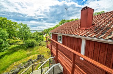 İsveçli tipik mimari Tjro Adası