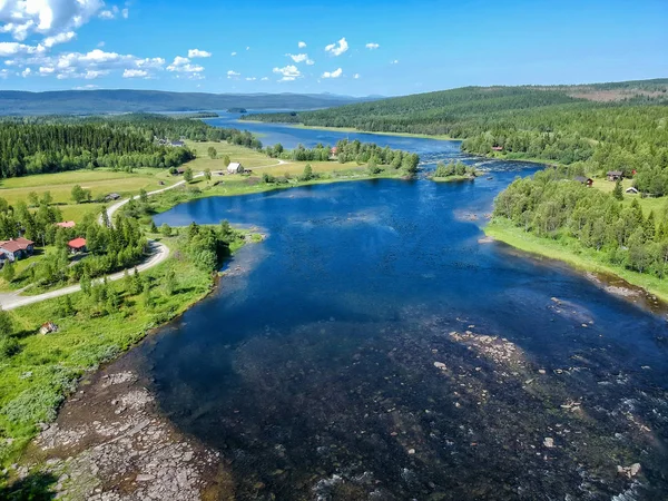 Paisagem Com Rio Montanhas Suecas — Fotografia de Stock