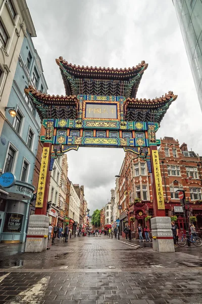 Лондон Великобритания Июля 2016 Вертикальный Вид Входные Ворота Чайнатауне — стоковое фото