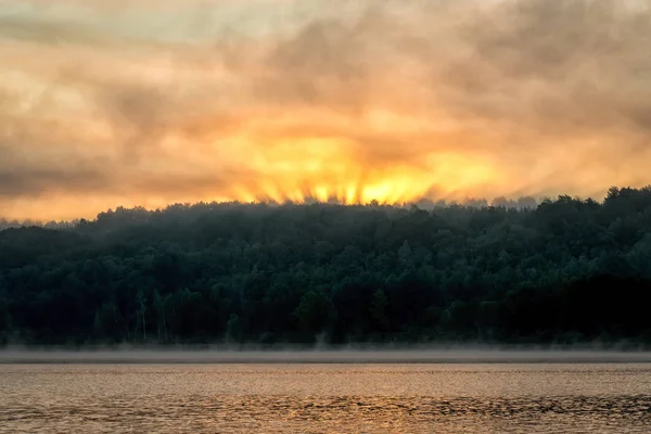 Sommaren Soluppgång Över Norska Sjön — Stockfoto