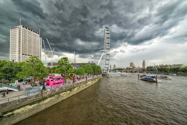 London Storbritannien Juli 2016 London Panoramautsikt Från Hungerford Bridge Med — Stockfoto