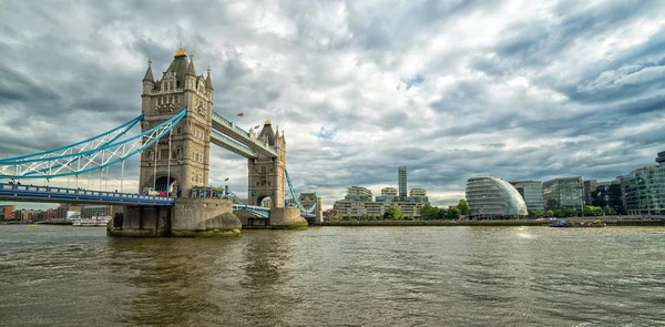 Storbritannien London Juli 2016 Över Tower Bridge Och Tower Castle — Stockfoto