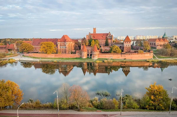 Sonbahar Sezonu Malbork Castle Şehir Mimarisinin Havadan Görünümü — Stok fotoğraf