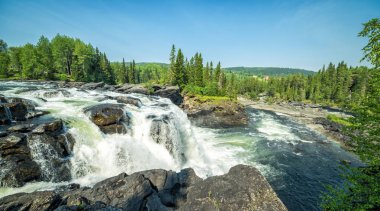 Ristafallet-yaz panorama görünüm