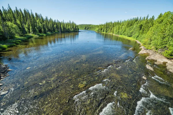 Brückenblick Für Gebirgsfluss — Stockfoto