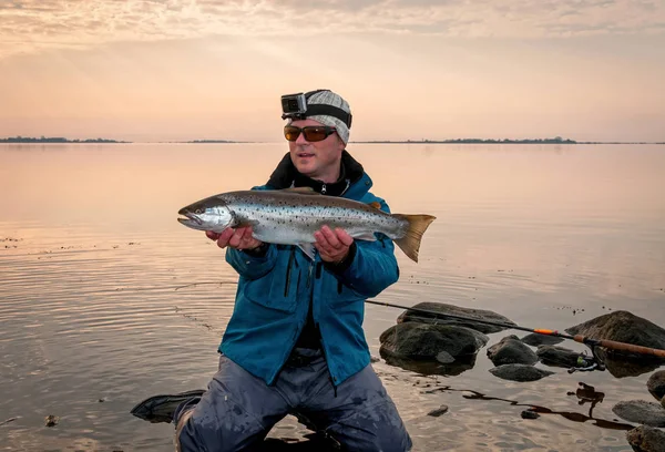 Pesca Truta Marinha Início Manhã — Fotografia de Stock