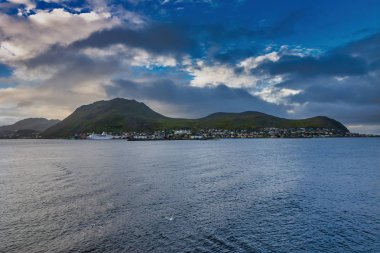 Cape North 'un yaz mevsiminde bir ticaret gemisinden çekilmiş fotoğrafı.