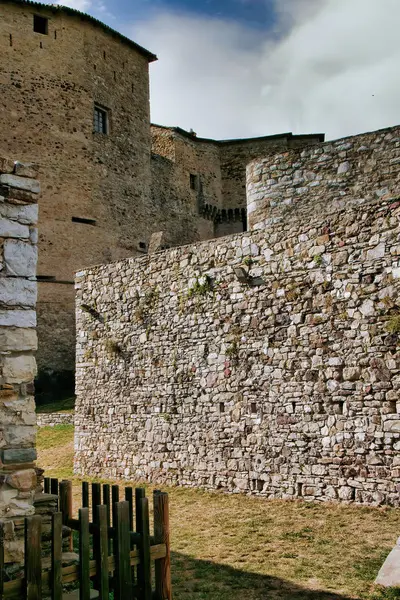 Κάστρο Του Χωριού Του Μπαρδη Στην Emilia Romagna — Φωτογραφία Αρχείου