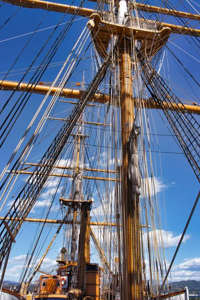 Detail Van Een Houten Mast — Stockfoto