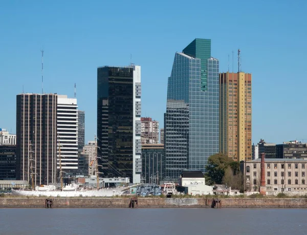 Muy bonita vista de buenos aires skyline — Foto de Stock