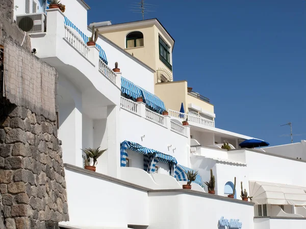 Sehr schöner blick auf sant angelo in ischia — Stockfoto