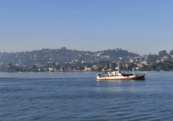 Freetown the harbour of sierra leone in west africa — Stock Photo, Image