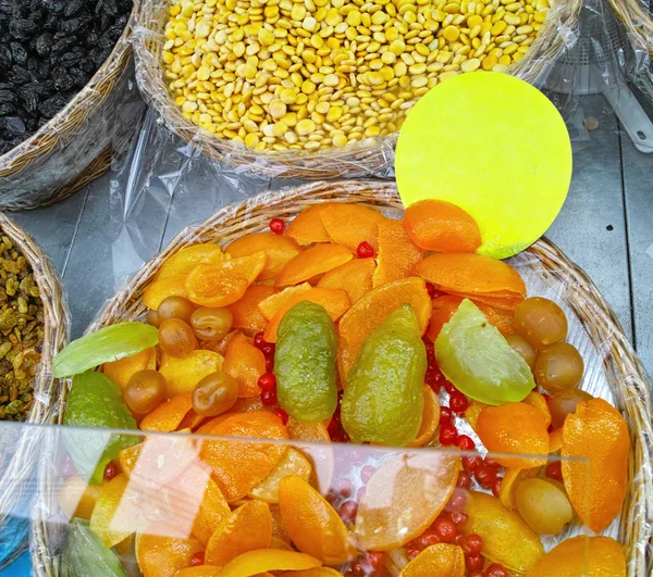 Cítricos secos en el mercado en Italia —  Fotos de Stock
