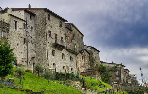 Virgoletta un pequeño pueblo medieval cerca de aulla en lunigiana — Foto de Stock