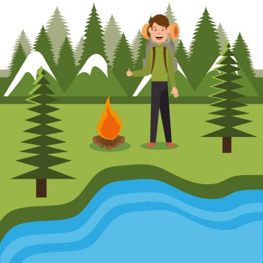 Kamp alanındaki genç izci.