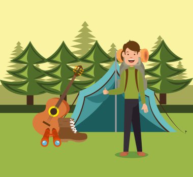 Kamp alanındaki genç izci.