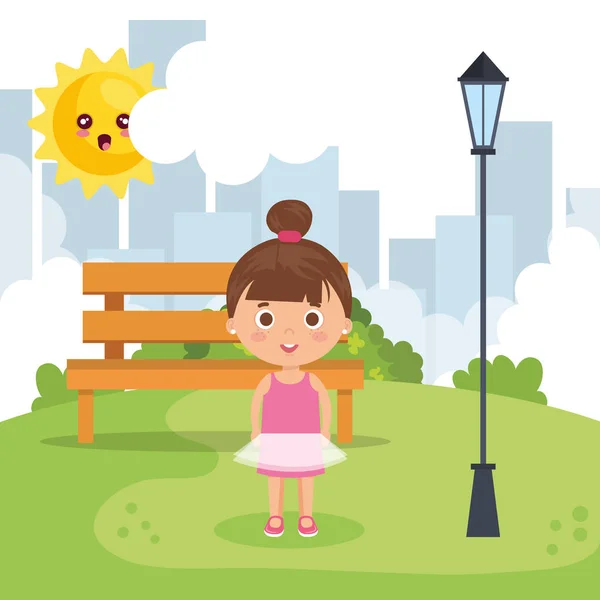 Маленькая девочка в парке — стоковый вектор