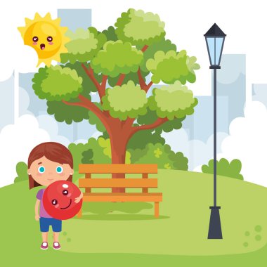 küçük kız parkta üzerinde oynama