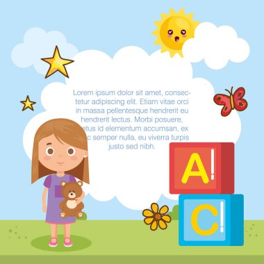 küçük kız parkta üzerinde oynama