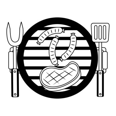 Barbekü ızgara et sosis ve çatal spatula