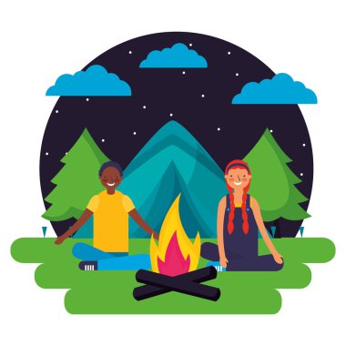 oğlan ve kız gece orman çadır kamp