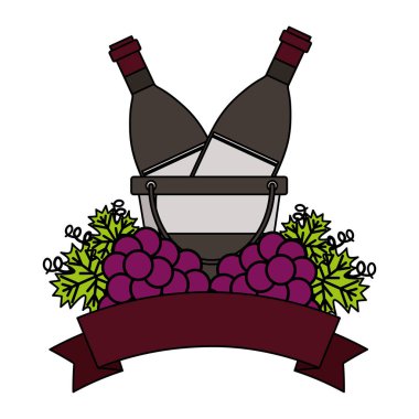 buz kovası ve üzüm şarap şişe