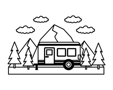 Karavan römork dağlar ağaçlar