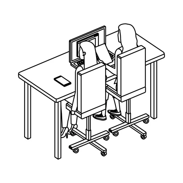Par affärskvinnor i skrivbord och bärbara — Stock vektor