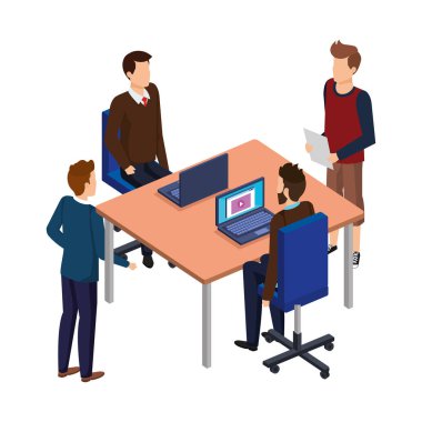 iş adamları ile laptop desk içindeki