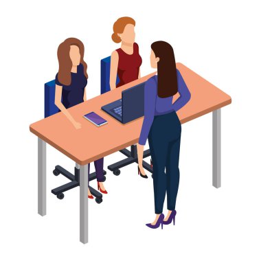 iş adamları ile laptop desk içindeki