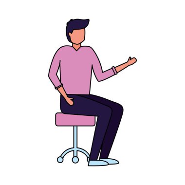 Ofis koltuğu oturan adam