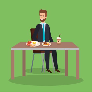 zarif man sahanda yumurta ve waffle yemek