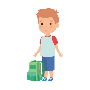 Çantanı karakter olan küçük çocuk