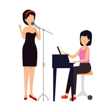 Büyük piyano çalan ve karakterler söyleyen kadınlar.