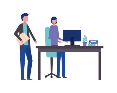 iş adamı ve kadın ofis masası bilgisayar