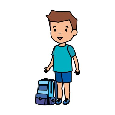 Çantanı karakter olan küçük çocuk