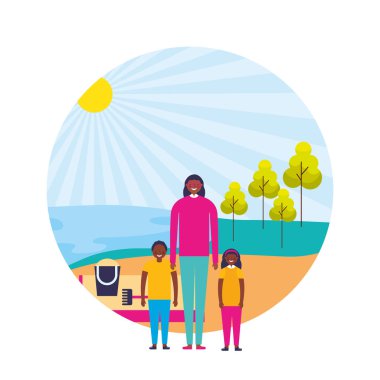 oğlu ve kızı kıyı kum manzara ile anne