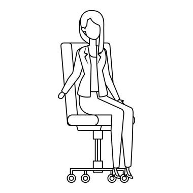 şık iş kadını ofis koltuğunda oturmak