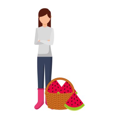 Sepet dolu karpuzlu kadın.