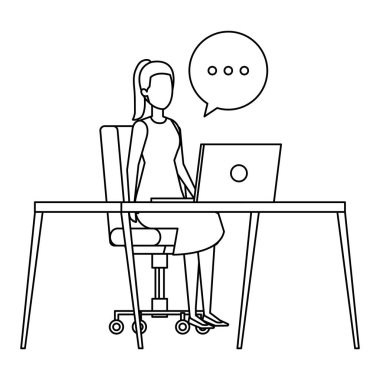 İşyerinde şık iş kadını