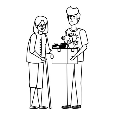 adam gönüllü yaşlı bir kadın bağış kutusu veren