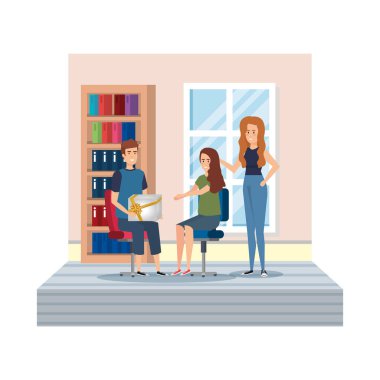 işyerinde iş adamları hediye veren