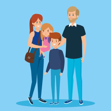 Kızını taşıyan kadın ve oğlunu taşıyan adam.