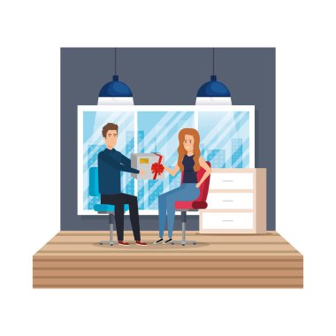 işyerinde hediye veren iş çift