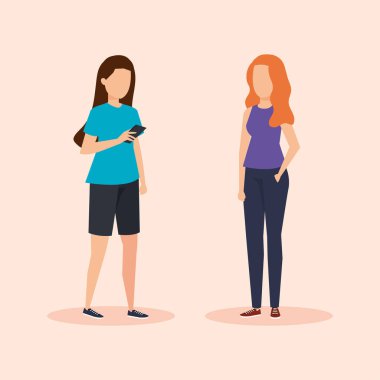 Sosyal akıllı telefon medya teknolojisi olan kadınlar