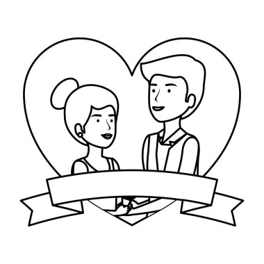 Kalp çerçevesinde yeni evli bir çift.