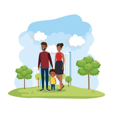 park sahnesinde oğlu ile ırklar arası anne çift