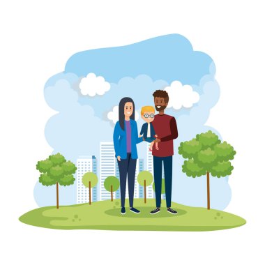 park sahnesinde oğlu ile ırklar arası anne çift