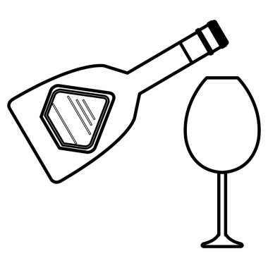 fincan ile viski şişesi